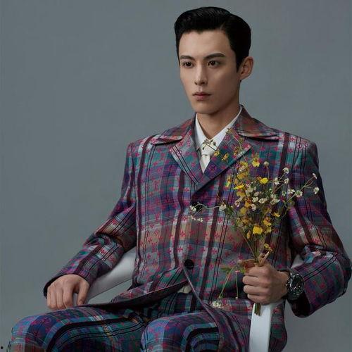 王鹤棣吃瓜的眼神娱乐,揭秘娱乐圈幕后真相